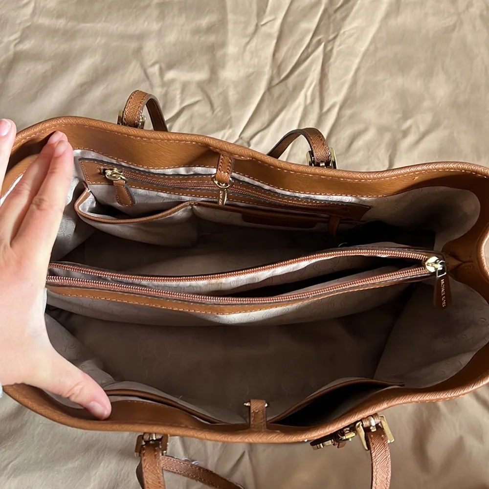 Michael Kors Purse - Picture 4 of 8